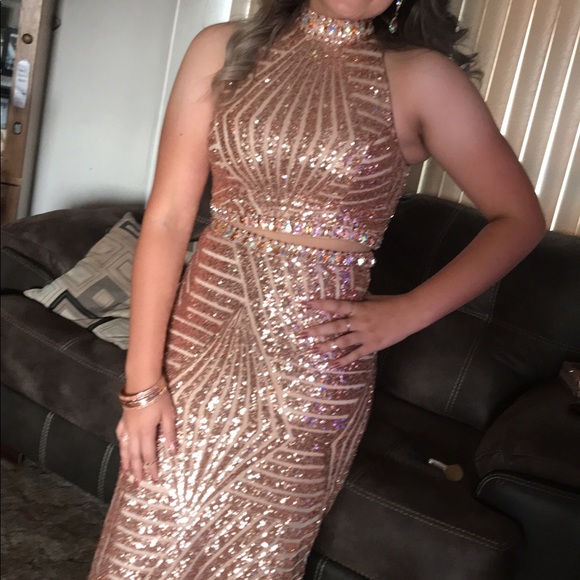 Prom Dress - Picture 4 of 7